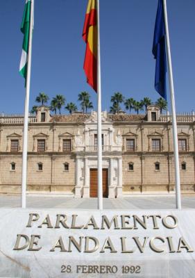 20120910201713-parlamento-andalucia.jpg